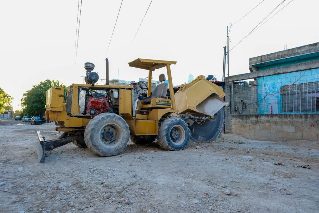 Mara Lezama y Ana Paty Peralta iniciaron una obra municipal de drenaje sanitario y agua potable en Los Pinos