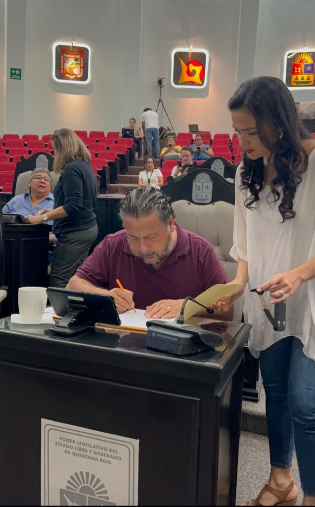 Jorge Sanén combate el exceso de burocracia desde el Congreso de Quintana Roo