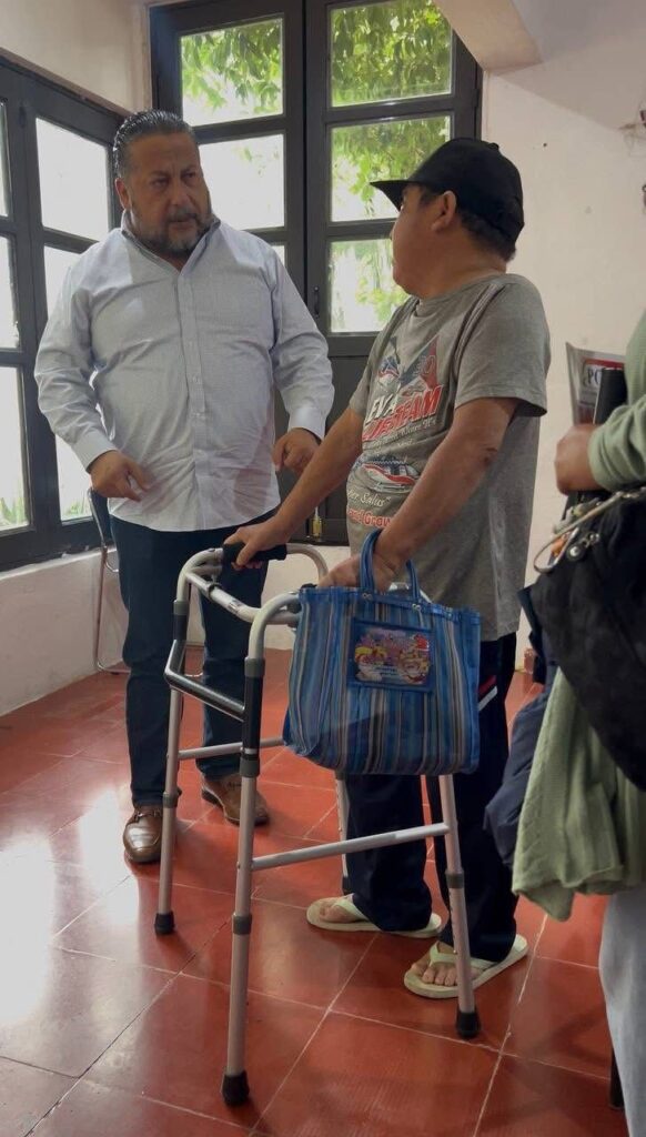 Jorge Sanén escucha y atiende al pueblo de Cancún en la Casa de la Justicia Social