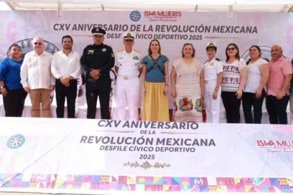 Isla Mujeres celebra en unidad y con una nutrida participación el 115 Aniversario de la Revolución Mexicana
