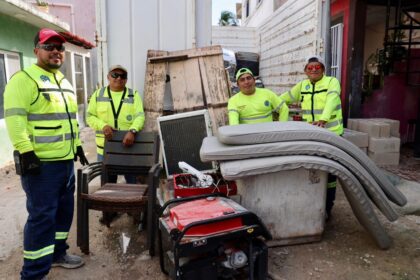 Gobierno de Isla Mujeres refuerza jornadas de descacharrización para proteger la salud de las familias