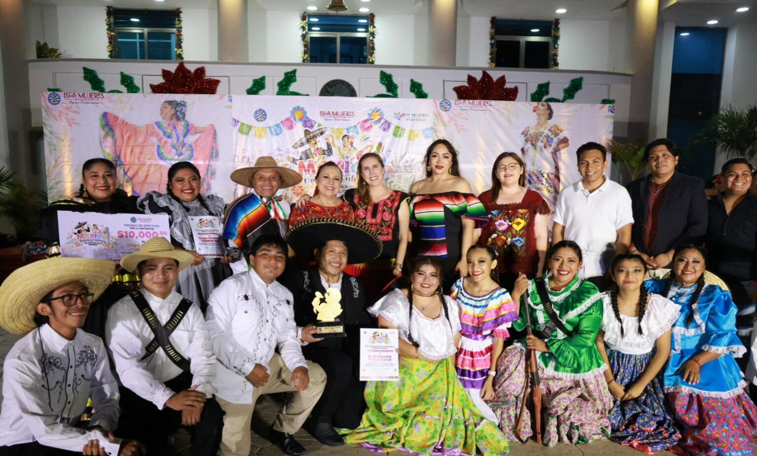 Celebran gran final del Concurso Municipal de Danza para fortalecer la identidad cultural en Isla Mujeres