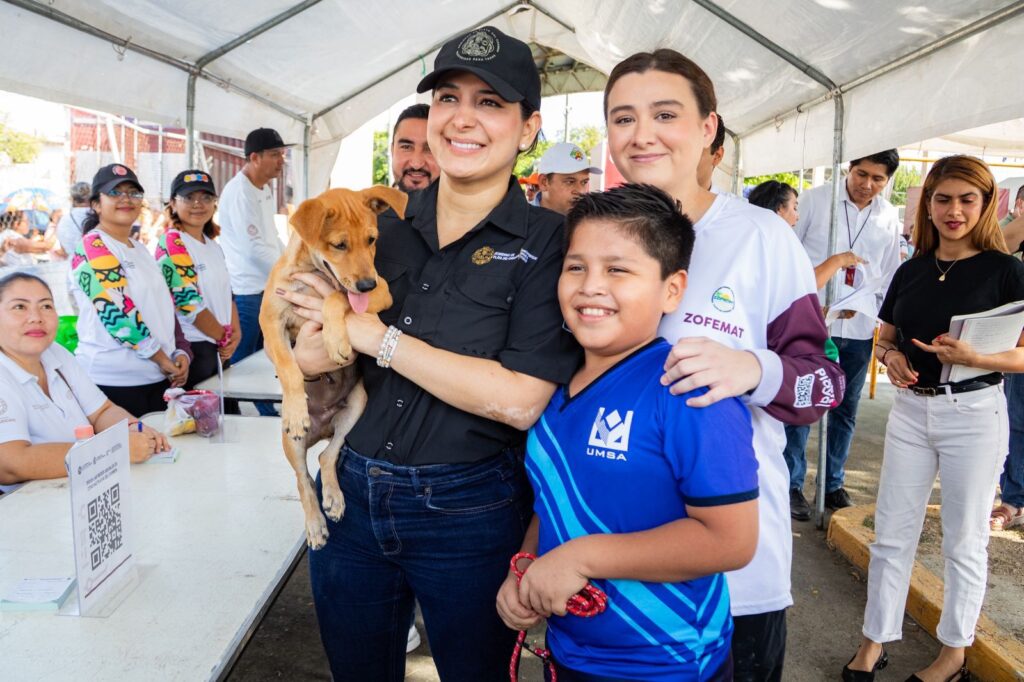 Estefanía Mercado lleva la “Chambamanía” a la colonia Luis Donaldo Colosio con todos los servicios municipales completamente gratuitos