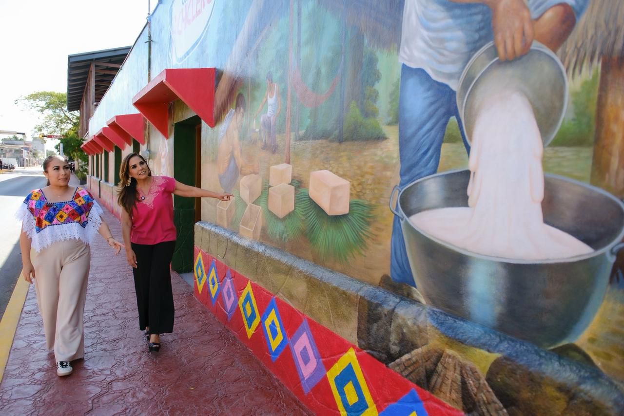 Mara Lezama y Mary Hernández recorren caminos ancestrales y murales históricos en Felipe Carrillo Puerto