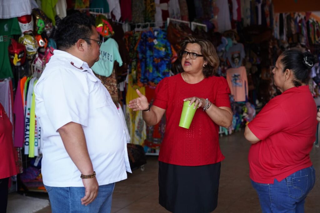 Supervisa Chacón Méndez obras de mejora vial en Plaza del Sol y la 10ª Avenida