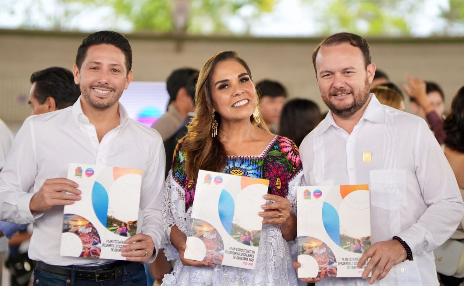 Renán Sánchez Tajonar acompaña a la gobernadora Mara Lezama en la presentación del Plan Estratégico para el Desarrollo Sostenible