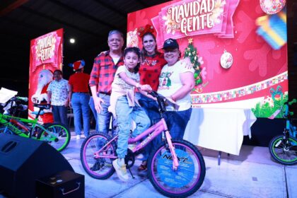Un éxito rotundo el festival navideño en Ciudad Mujeres con Las Hermanitas Kardenas