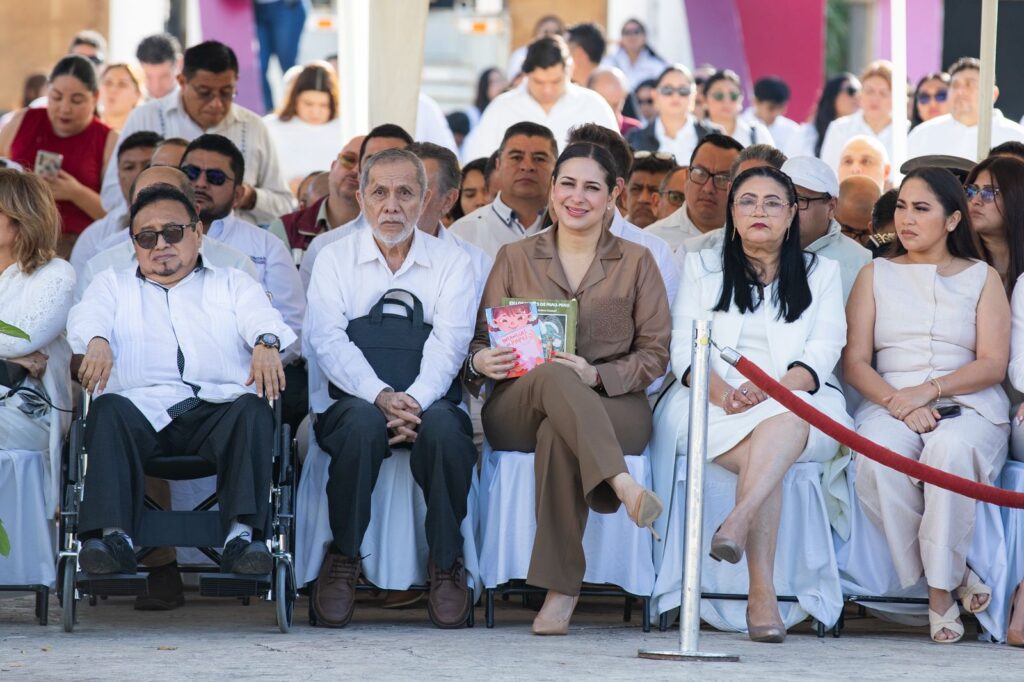 Estefanía Mercado reconoce liderazgo de Mara Lezama y anuncia fortalecimiento social, urbano y de seguridad en aniversario 51 de la Constitución Política de Quintana Roo