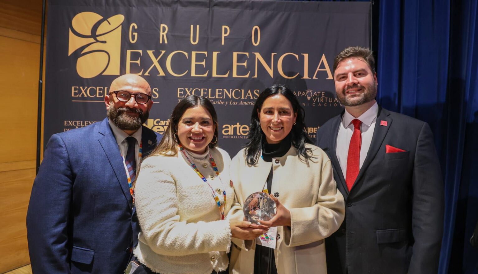 Playa del Carmen gana el Premio Excelencias Turísticas en la FITUR 2026 por la Ruta de la Miel y la Selva