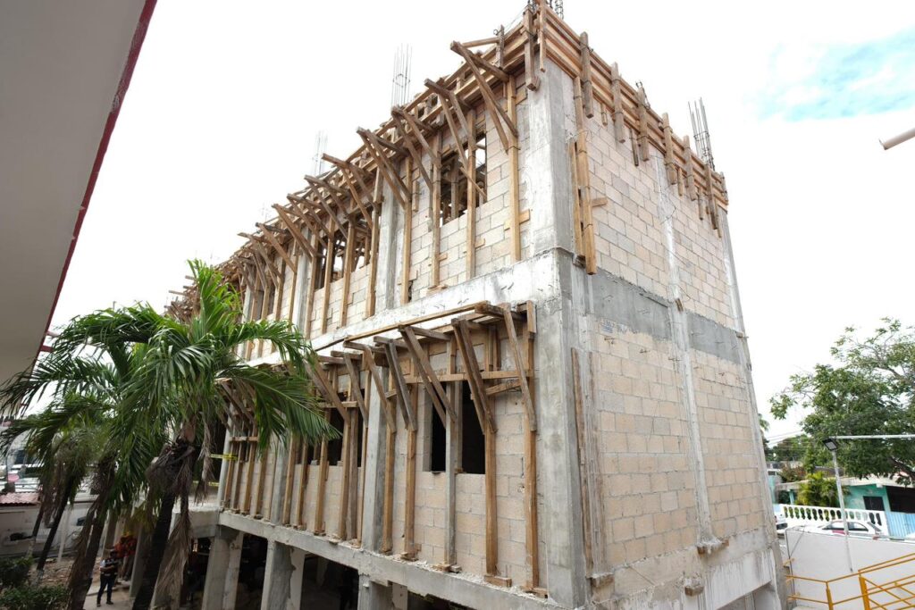 Mara Lezama destaca inversión histórica en albergue estudiantil de Chetumal