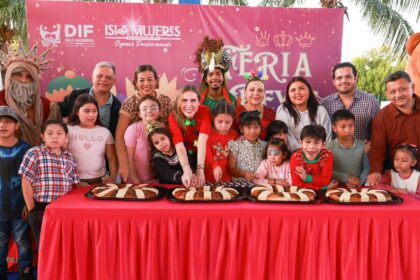 Atenea Gómez Ricalde celebra el Día de Reyes con las niñas y niños de Isla Mujeres