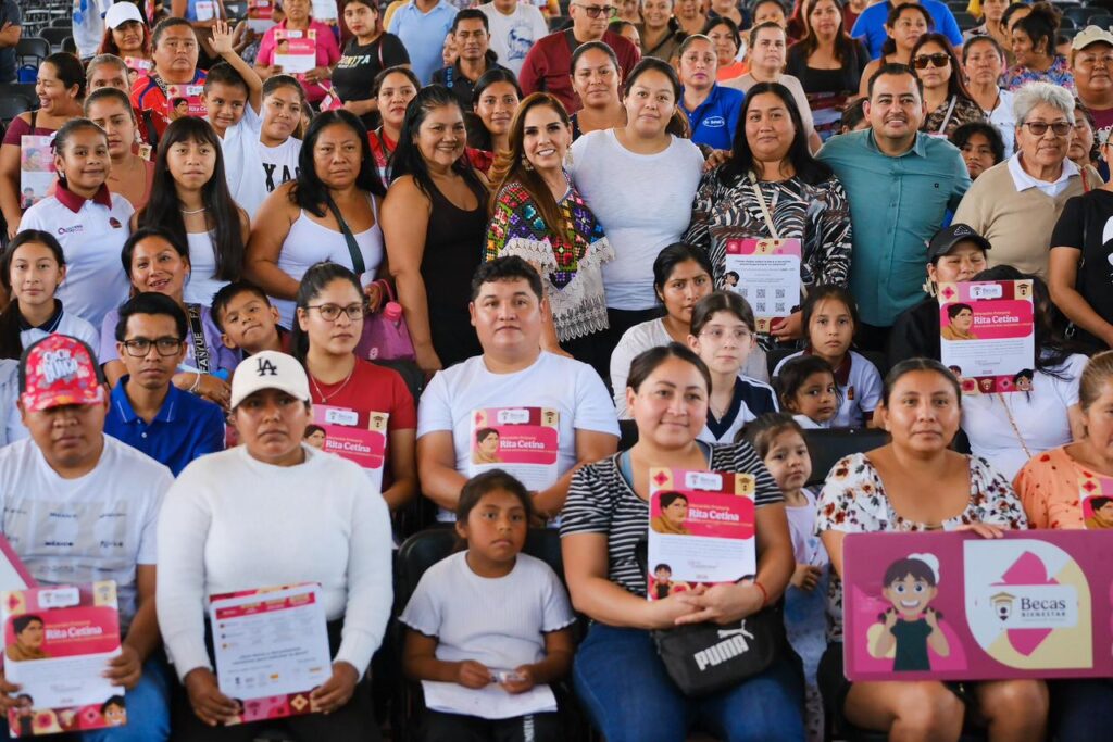 Encabeza Mara Lezama asamblea informativa de la beca “Rita Cetina” para estudiantes de primaria, en Cancún