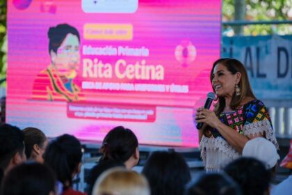 Encabeza Mara Lezama asamblea informativa de la beca “Rita Cetina” para estudiantes de primaria, en Cancún