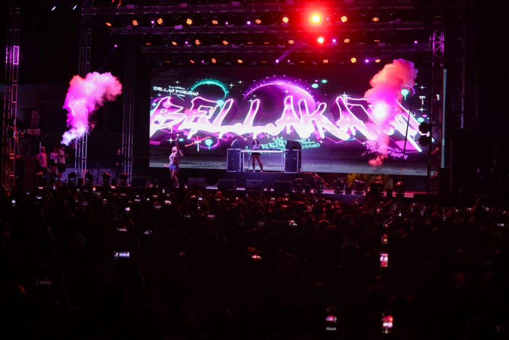 Bellakath congrega a más de 20 mil personas en el primer concierto del Carnaval de Playa del Carmen 2026