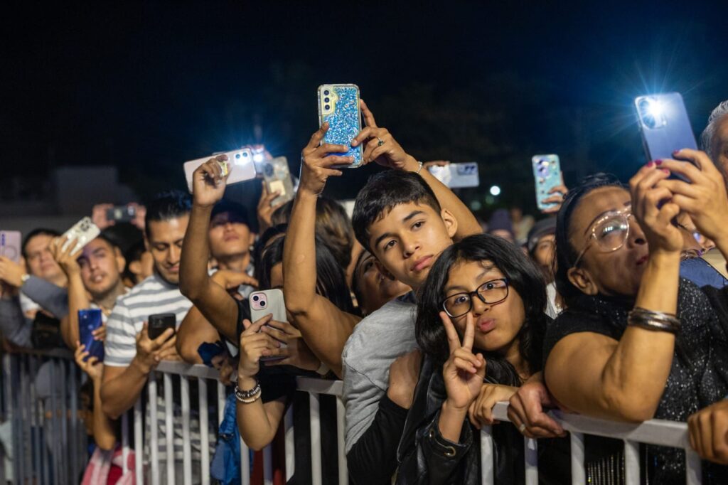 Bellakath congrega a más de 20 mil personas en el primer concierto del Carnaval de Playa del Carmen 2026