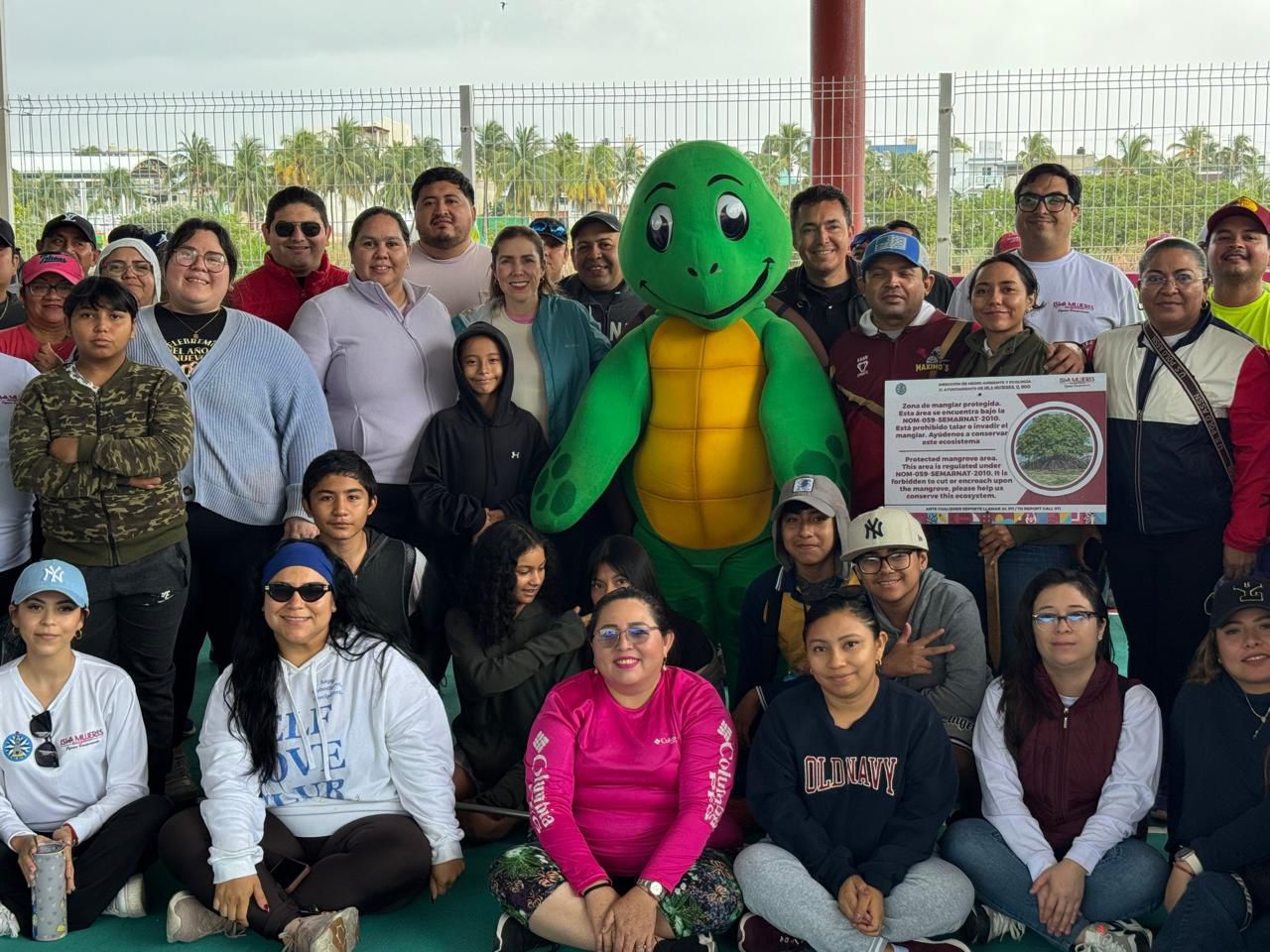 Atenea Gómez Ricalde realiza el primer Limpiatón del 2026 en Isla Mujeres