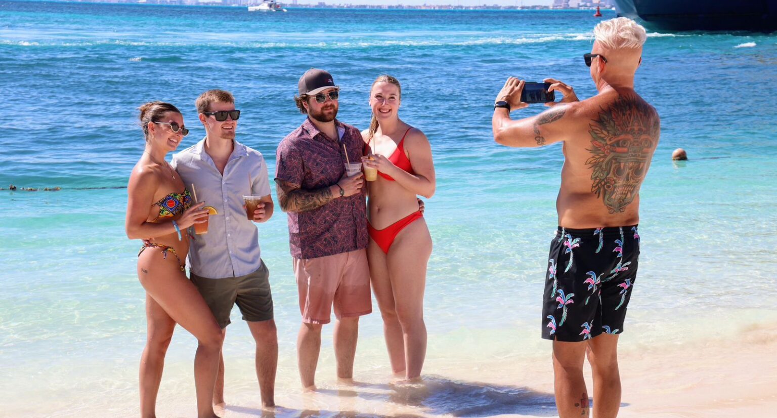 Isla Mujeres mantiene 80% de ocupación hotelera, por lo cual fortalece la limpieza de sus playas