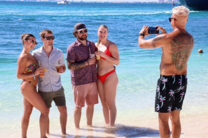 Isla Mujeres mantiene 80% de ocupación hotelera, por lo cual fortalece la limpieza de sus playas