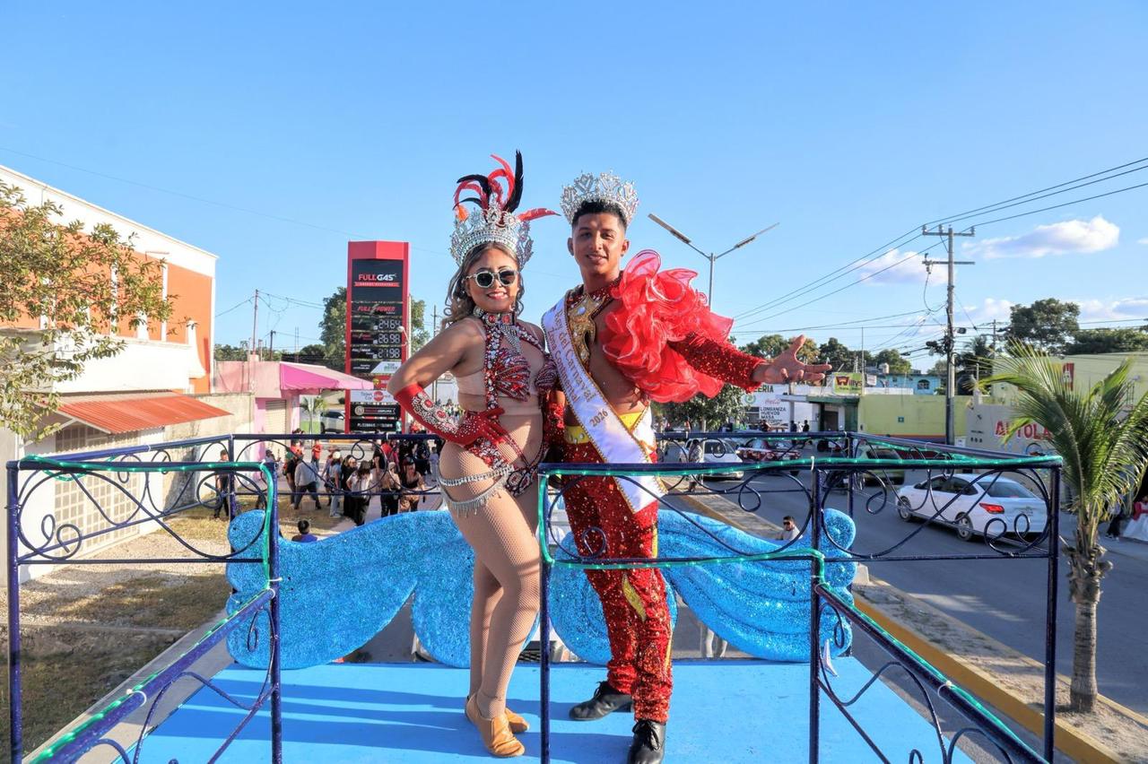 Desfile del Carnaval “Soy Isla Mujeres 2026” llena de música, color y alegría a Ciudad Mujeres