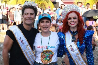 Atenea Gómez Ricalde lleva colorido Desfile del Carnaval a las colonias de Isla Mujeres