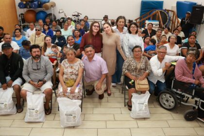 Atenea Gómez Ricalde suma esfuerzos para apoyar a grupos vulnerables en Isla Mujeres