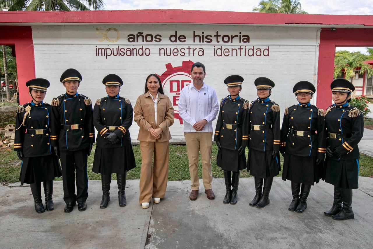 Conmemoran aniversario de la Bandera Nacional en FCP