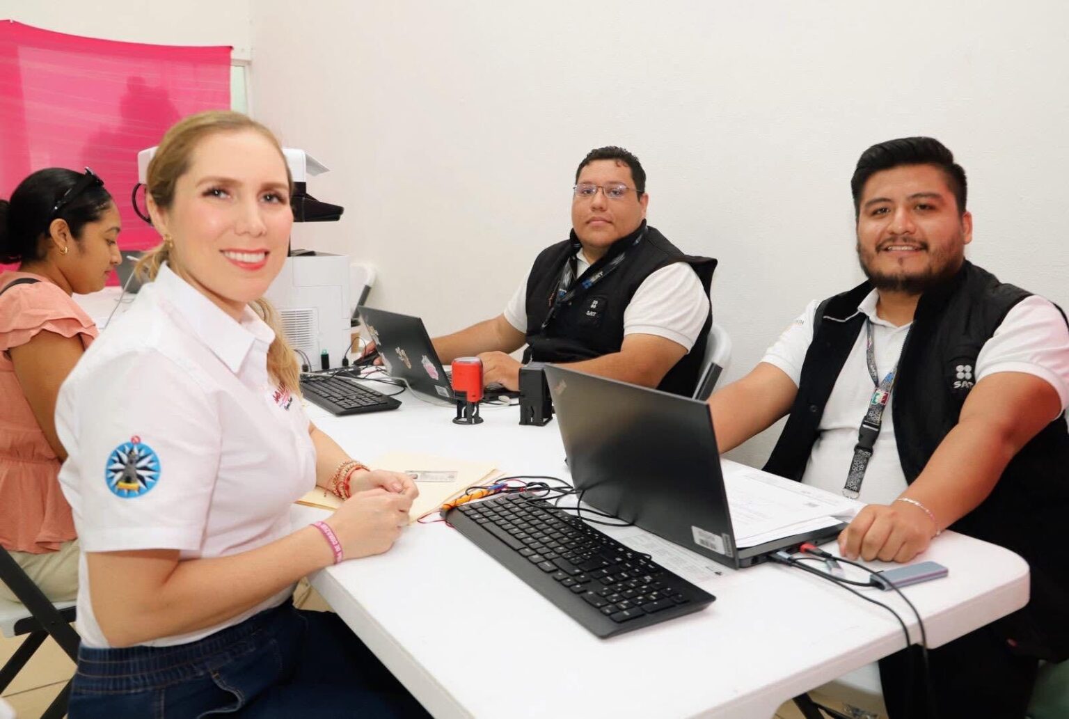 Atenea Gómez Ricalde gestiona atención del SAT en Isla Mujeres