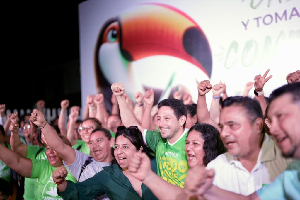 Renán Sánchez Tajonar inaugura la Casa Verde y toman protesta a la Coordinación Juvenil en Othón P. Blanco