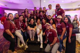 Con respaldo de Estefanía Mercado, el foro “Transformación por México” de Patricia Armendáriz inspira a jóvenes de Playa del Carmen