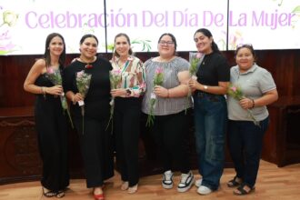 Atenea reconoce a colaboradoras del Ayuntamiento en el Día de la Mujer