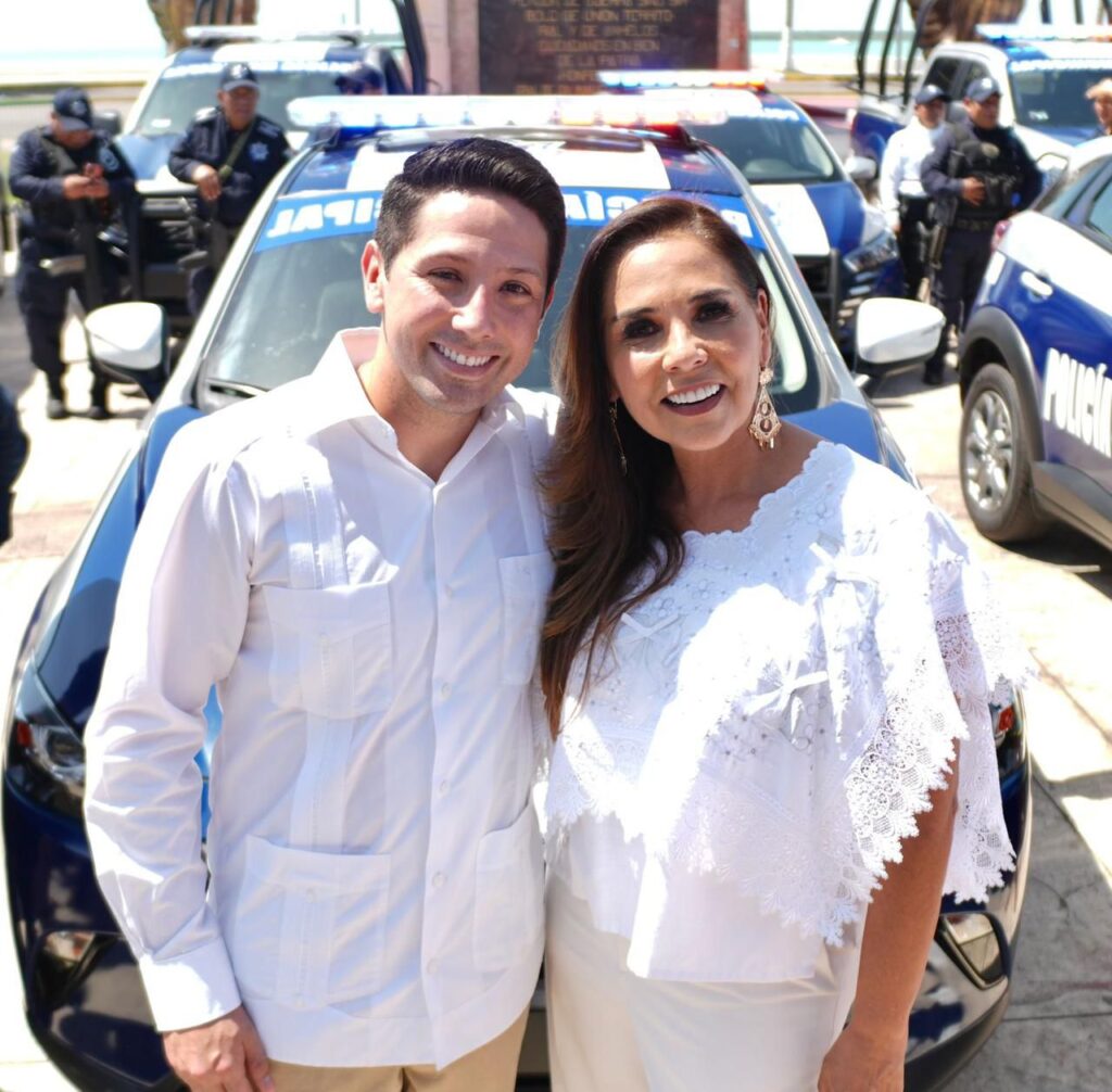 Renán Sánchez Tajonar acompaña a la gobernadora Mara Lezama en importantes acciones en seguridad y reconocimiento de las mujeres