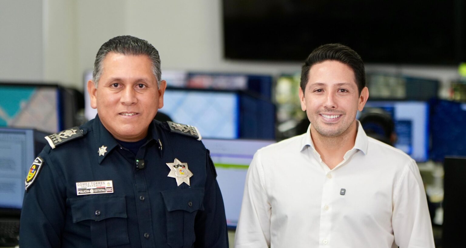 Refuerzan coordinación por la seguridad: Renán Sánchez Tajonar se reúne con el Secretario de Seguridad Ciudadana de Quintana Roo en el Subcentro Regional del C5 en Cozumel
