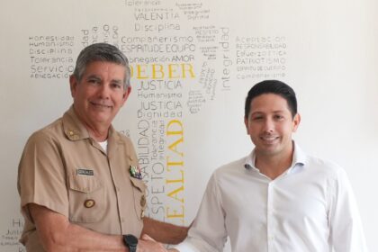 Renán Sánchez fortalece la coordinación con la Marina para cuidar mejor a las familias de Cozumel