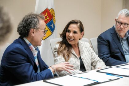 Recibe Mara Lezama carta de intención para explorar hospital de alta especialidad en Cancún