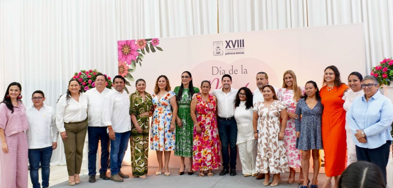 Renán Sánchez Tajonar reconoce a las madres como pilar de las familias y motor del desarrollo social