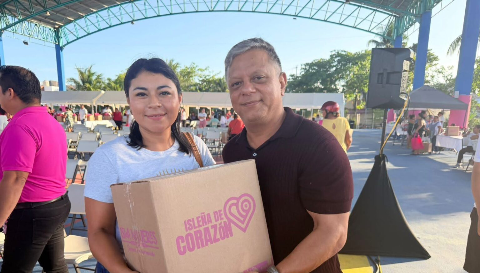 Pepe Aguilar fortalece en territorio el compromiso con la transformación de Isla Mujeres