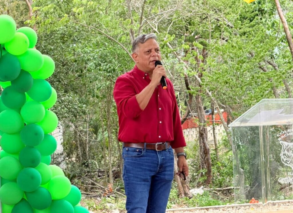 Pepe Aguilar fortalece en territorio la cercanía con las familias de Isla Mujeres