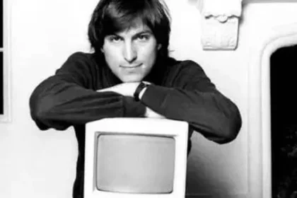 Apple cumple 50 años, entre el poder económico y polémicas