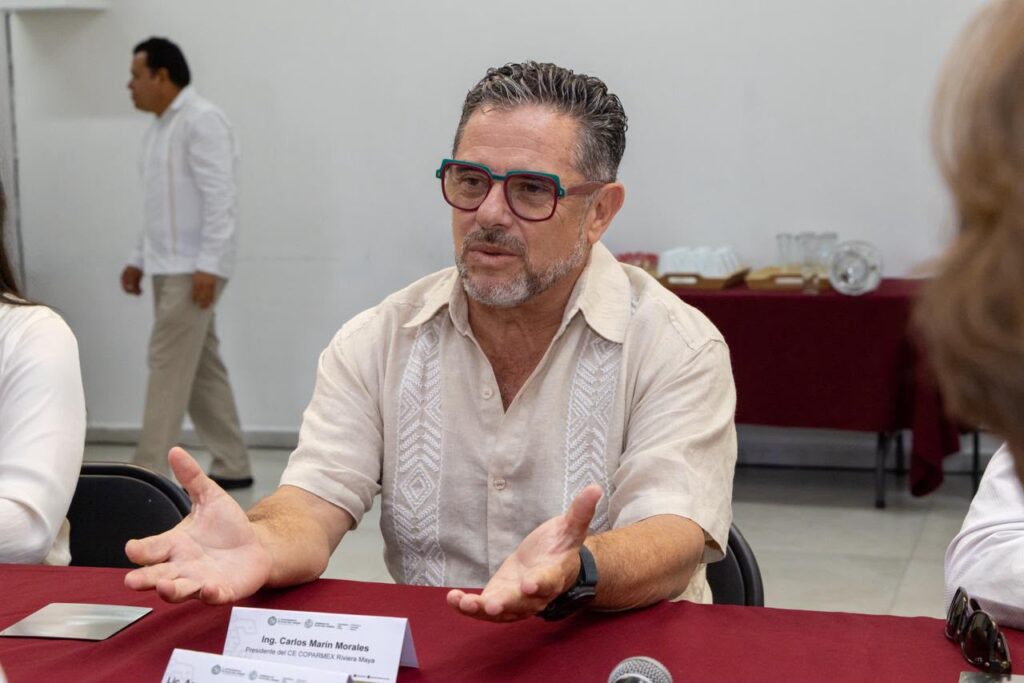 Estefanía Mercado cierra filas con empresarios y hoteleros para hacer frente al sargazo en Playa del Carmen