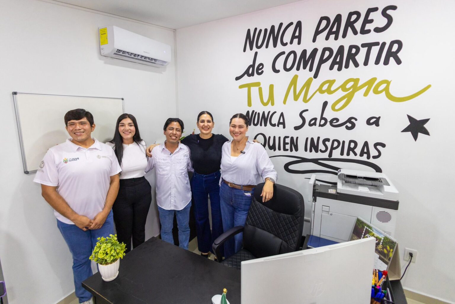 Inaugura Estefanía Mercado Oficina de Enlace de Juventud en Puerto Aventuras