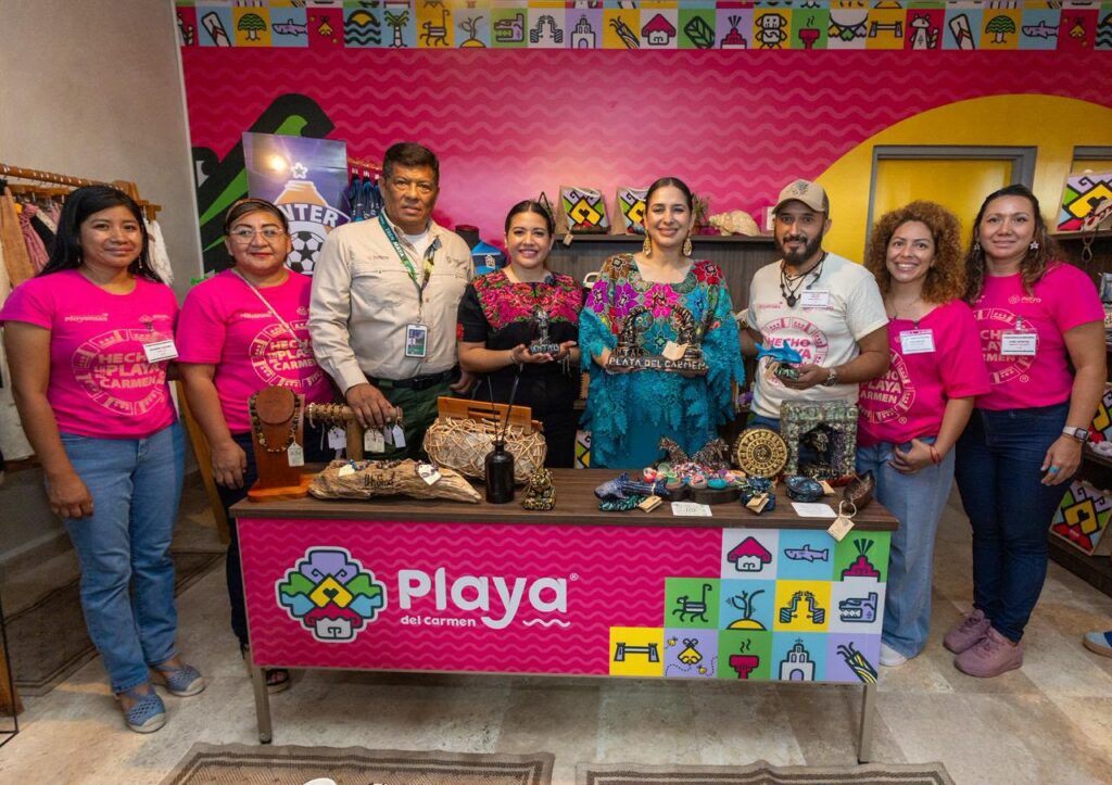 Estefanía Mercado inaugura la tienda “Hecho en Playa” en la estación del Tren Maya