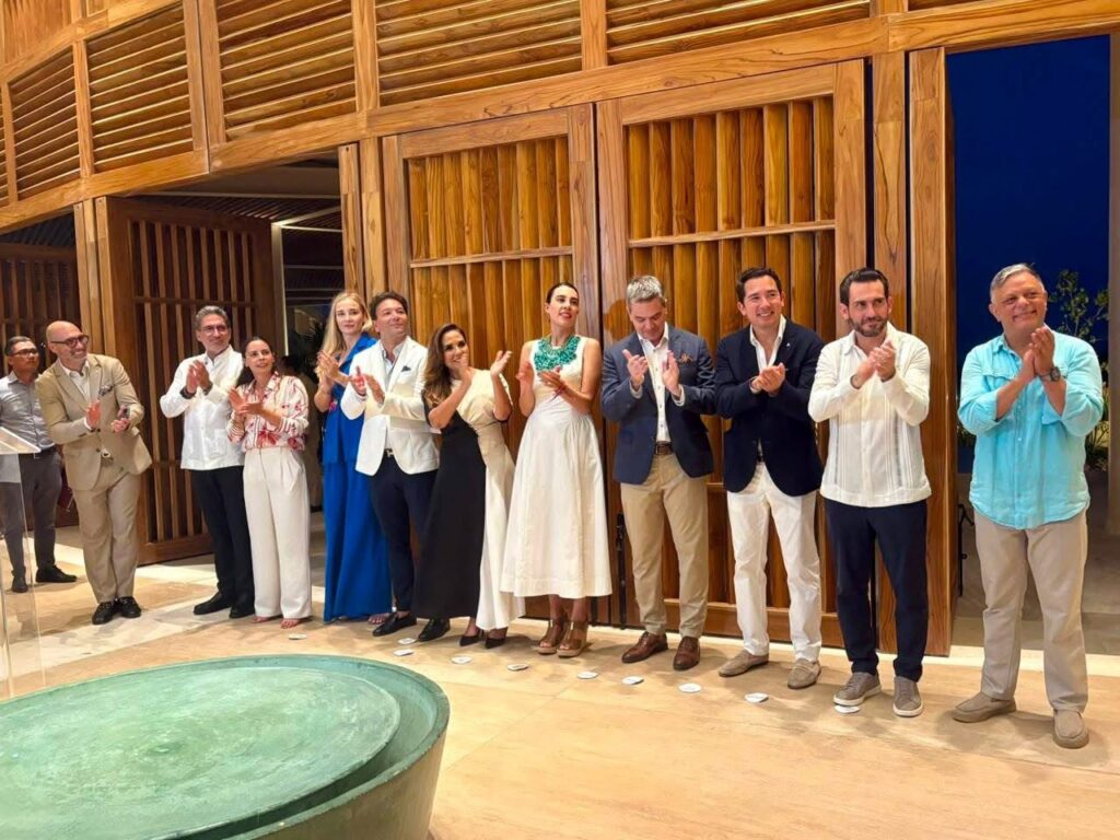 Pepe Aguilar reconoce cada nueva inversión que llega a Costa Mujeres