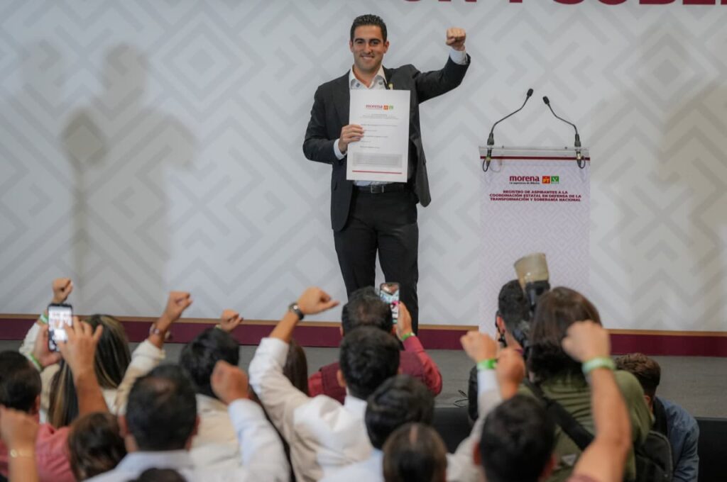 Gino Segura se registra para coordinar la defensa de la Transformación en Quintana Roo