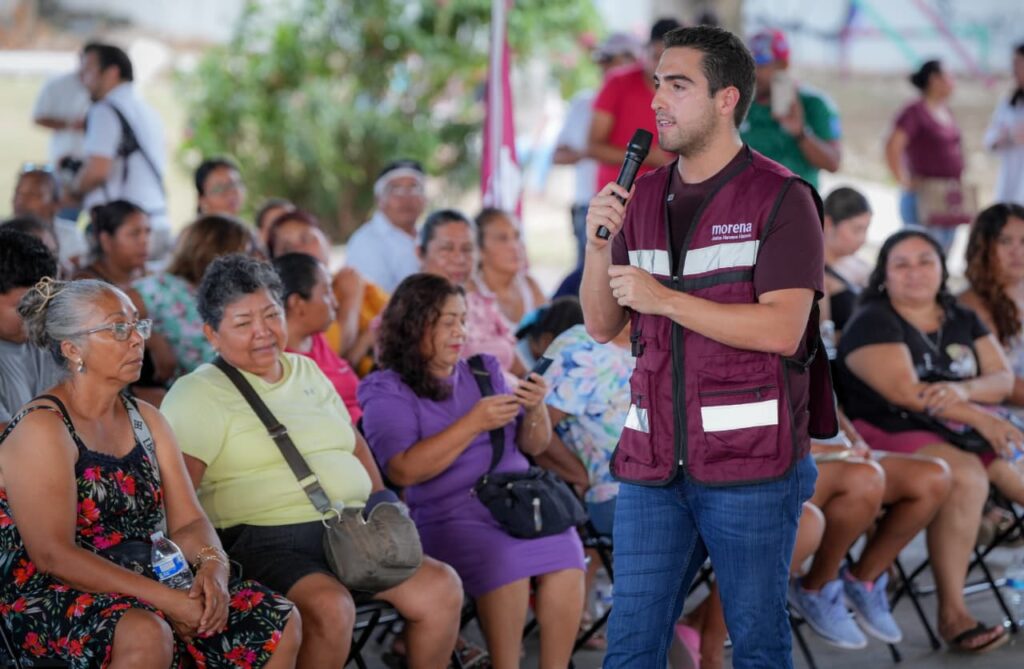Gino Segura recorre calles de Cancún para escuchar a las familias y fortalecer la organización del partido MORENA