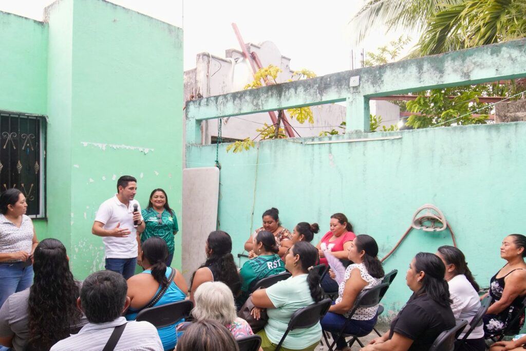 Recorrer el territorio y escuchar a la gente permite seguir mejorando Cozumel: Renán Sánchez Tajonar