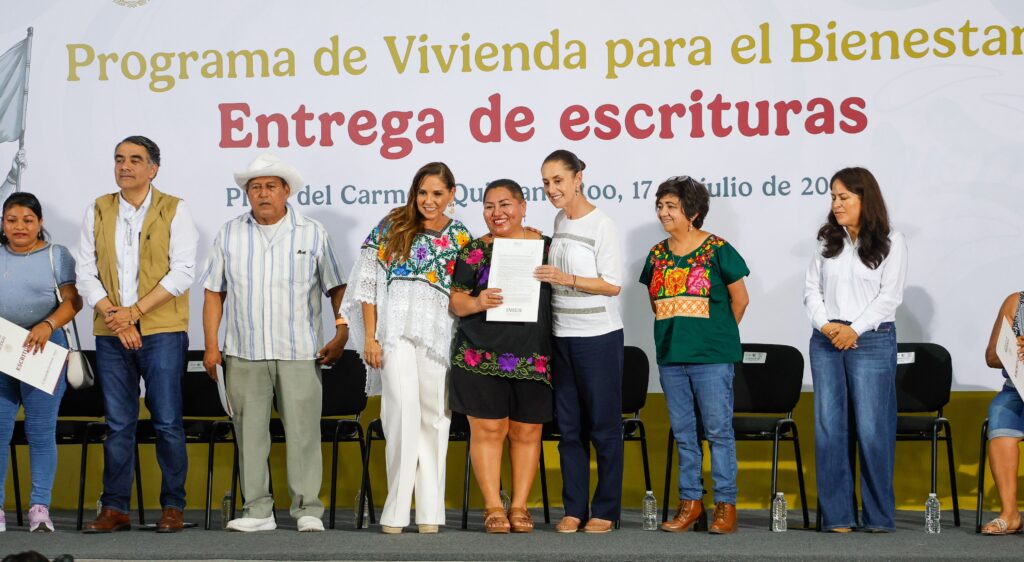 Renán Sánchez Tajonar acompaña a la presidenta Claudia Sheinbaum en su gira por Quintana Roo