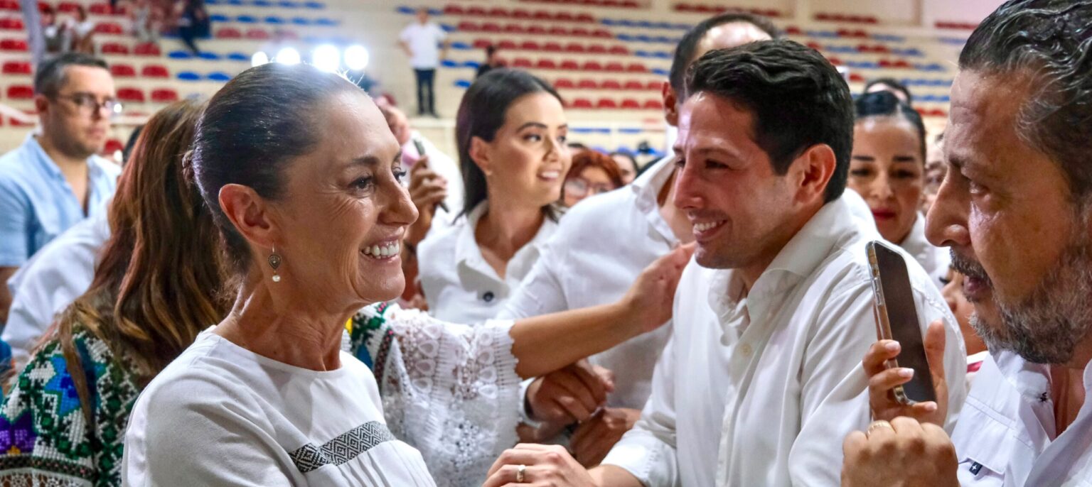 Renán Sánchez Tajonar acompaña a la presidenta Claudia Sheinbaum en su gira por Quintana Roo