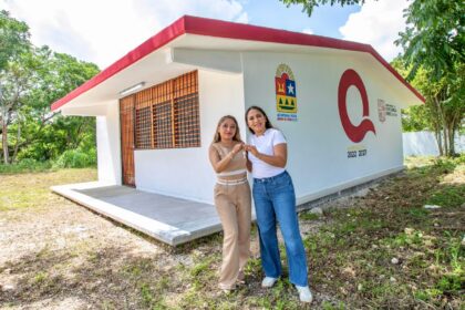 Entrega Mary Hernández nueva aula en Jardín de Niños KIMAC'OLAL