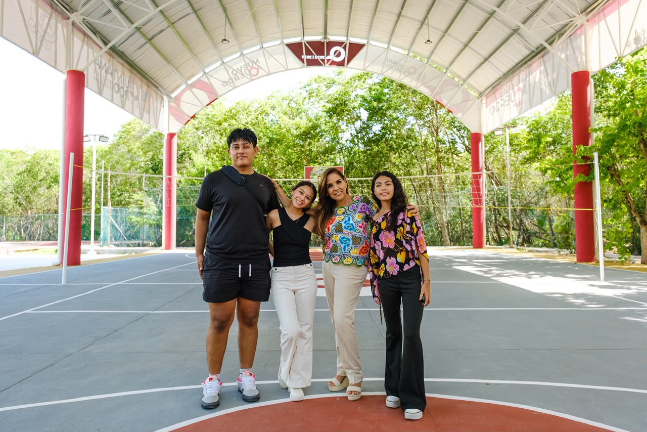 En su 26 aniversario, la Universidad del Caribe inaugura con Mara Lezama domo que impulsa el deporte y la convivencia estudiantil
